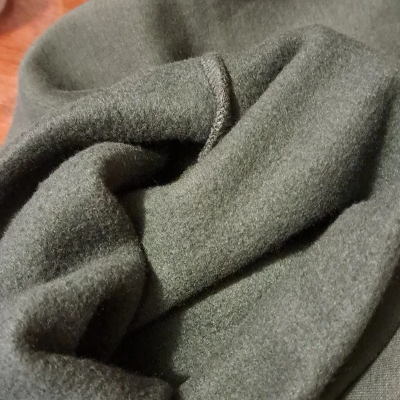 MEDIUM. SKIMS COTTON FLEECE CLASSIC STRAIGHT LEG PANT - Picture 11 of 15